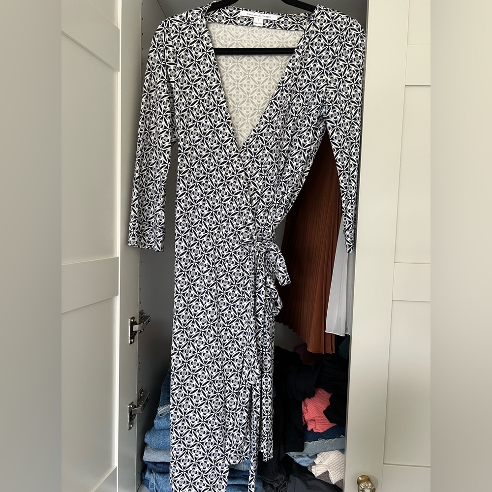 Diane von Furstenberg New Julian Two 100% Silk Jersey Wrap Dress Size 6